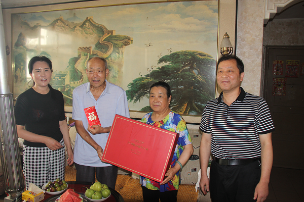 <b>商洛市军休中心开展“八一”走访慰问活动</b>
