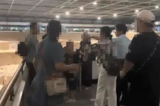 <b>兵马俑景区发生打架事件！西安警方：因拥挤发生争执 双方已和解</b>