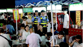 <b>当好平安“守夜人”！西安警方开展夏夜治安巡查宣防第七次集中统一行动</b>