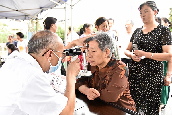 <b> 陕西省、市45名中医赴汉中宁强县开展义诊活动</b>