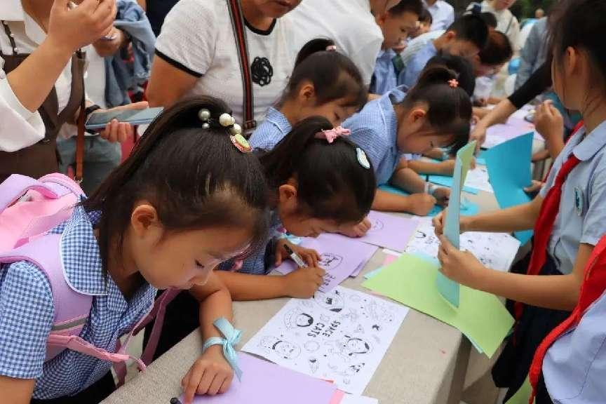 精彩的入学礼活动在西咸新区秦汉小学举行