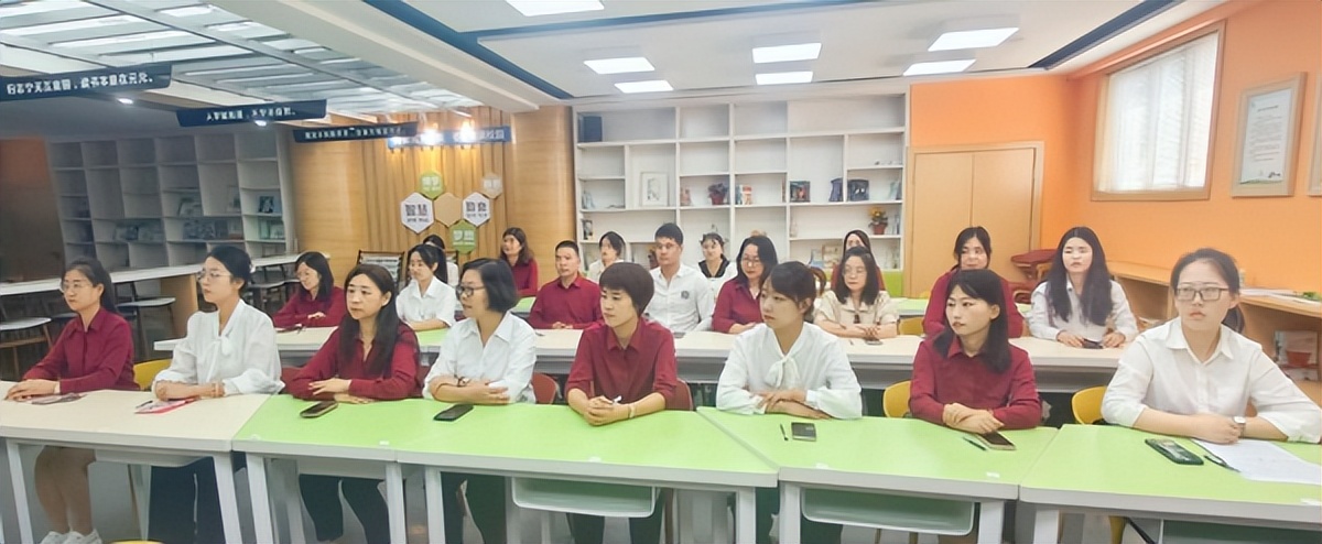 <b>敬师恩 传帮带 | 西安市雁塔区吉祥路小学青蓝结对 薪火相传</b>