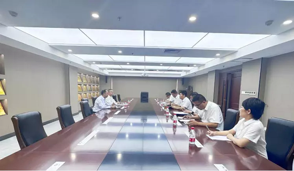 <b>陕西省联社榆林审计中心副主任赵仁峰一行到神木农商银行调研工作</b>