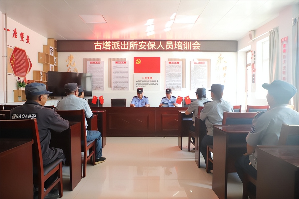 <b>校园里的“警”色不缺席 榆林公安古塔派出所护校安园出实招</b>