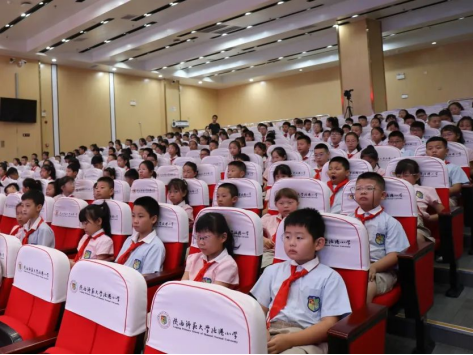 <b>科普知识进校园！让孩子们拥有一双发现科学的眼睛</b>