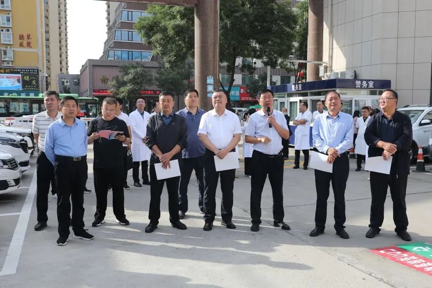 <b>府谷县人大常委会一行来榆林市星元医院考察调研</b>