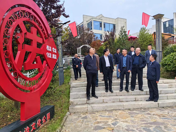 <b>陕西省第二评估组来商州进行“八五”普法规划中期评估</b>