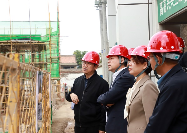 <b>渭滨区区长吴昱昕现场调度教育重点项目建设工作</b>