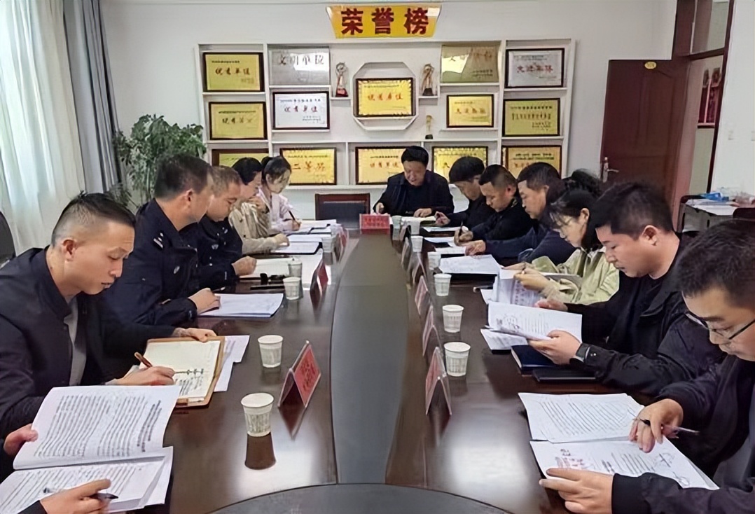 <b>“2023利剑治污”专项行动工作推进会在榆林市生态环境局靖边分局召开</b>