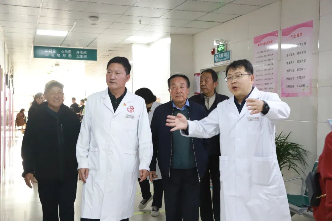 <b>榆林市榆阳区妇幼保健院举办2023年重阳节退休职工座谈会</b>
