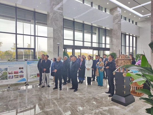 <b>民革企业家考察团来汉中市考察</b>