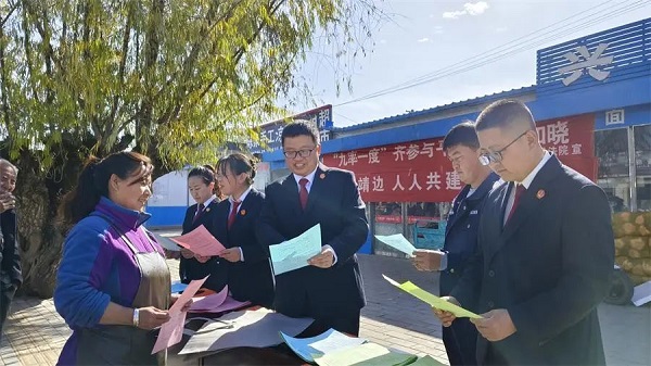 <b>靖边法院开展“平安共享 法治同行”暨“九率一度”宣传活动</b>