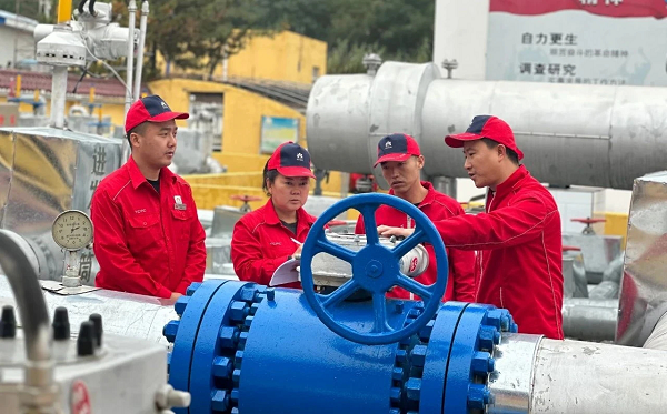 <b>延长石油管道运输公司第三分公司：奋力冲刺年度目标任务</b>