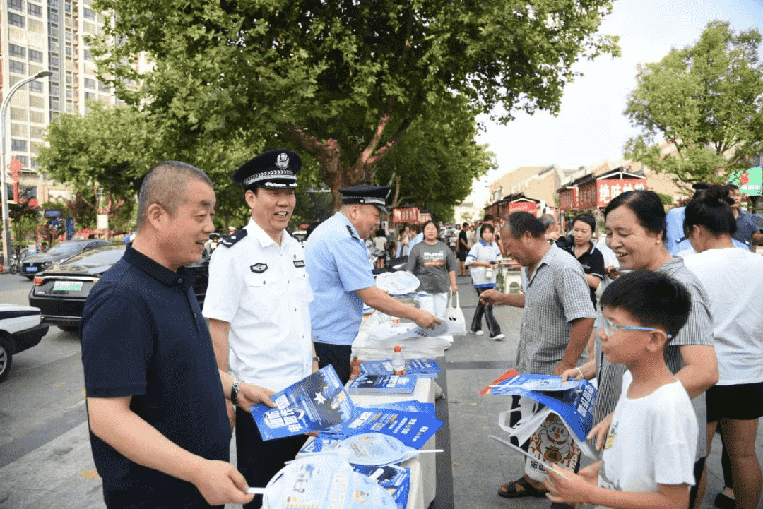 <b>周至公安“三心”举措 架起警民“连心桥”</b>