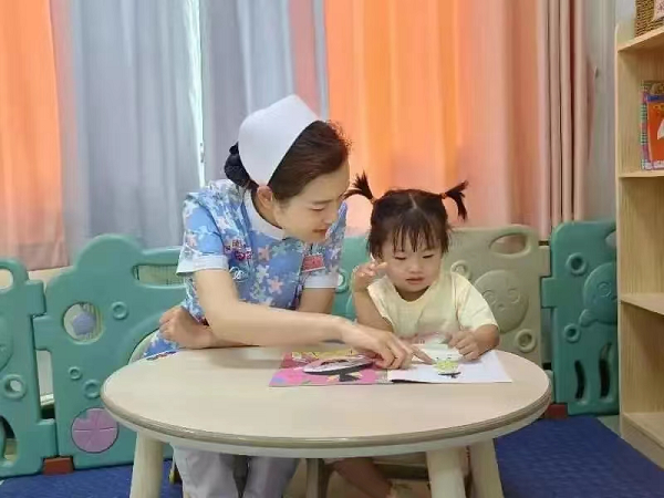 <b>服务一老、守护一小！西安市高陵区积极构建“一老一小”健康服务体系</b>