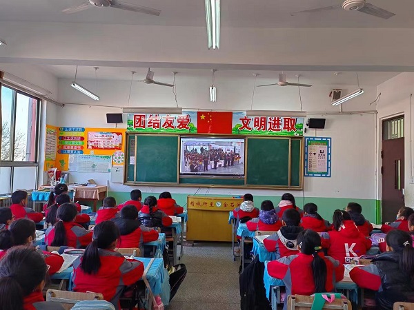 <b>渭南市合阳县甘井中心小学开展国家宪法日系列教育活动</b>