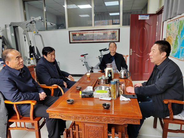 <b>商洛市慈善协会走访爱心企业家赵英山</b>
