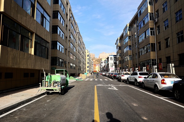 <b>榆林市府谷县有序推进城区道路改扩建项目——铺实民生“幸福路”</b>