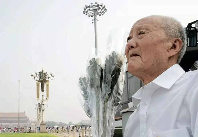 <b>英雄本色 “声”入人心——长篇连播《张富清传》融媒音频节目上线</b>