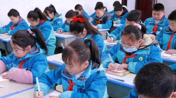 <b>西安市灞桥区热电小学：硬笔书法赛起来 中华文化传下去  </b>