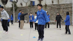 青春在运动中飞扬：西安市宇航中学“三跳”比赛展现活力与激情  