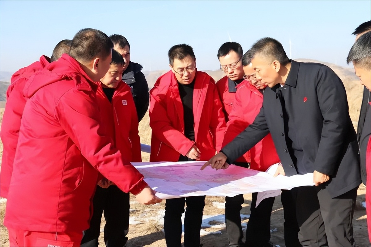 <b>延长石油集团公司副总经理李军一行在吴起采油厂开展调研</b>