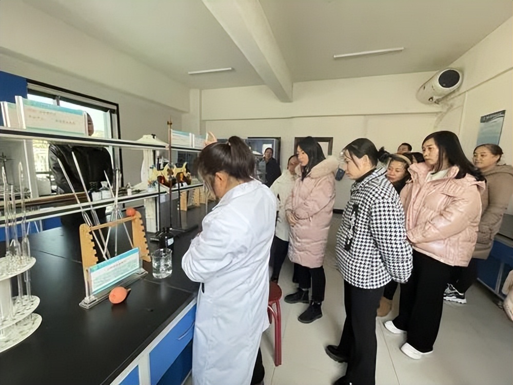<b>环境监测零距离！延安市生态环境局延长分局举办“公众开放日”活动</b>