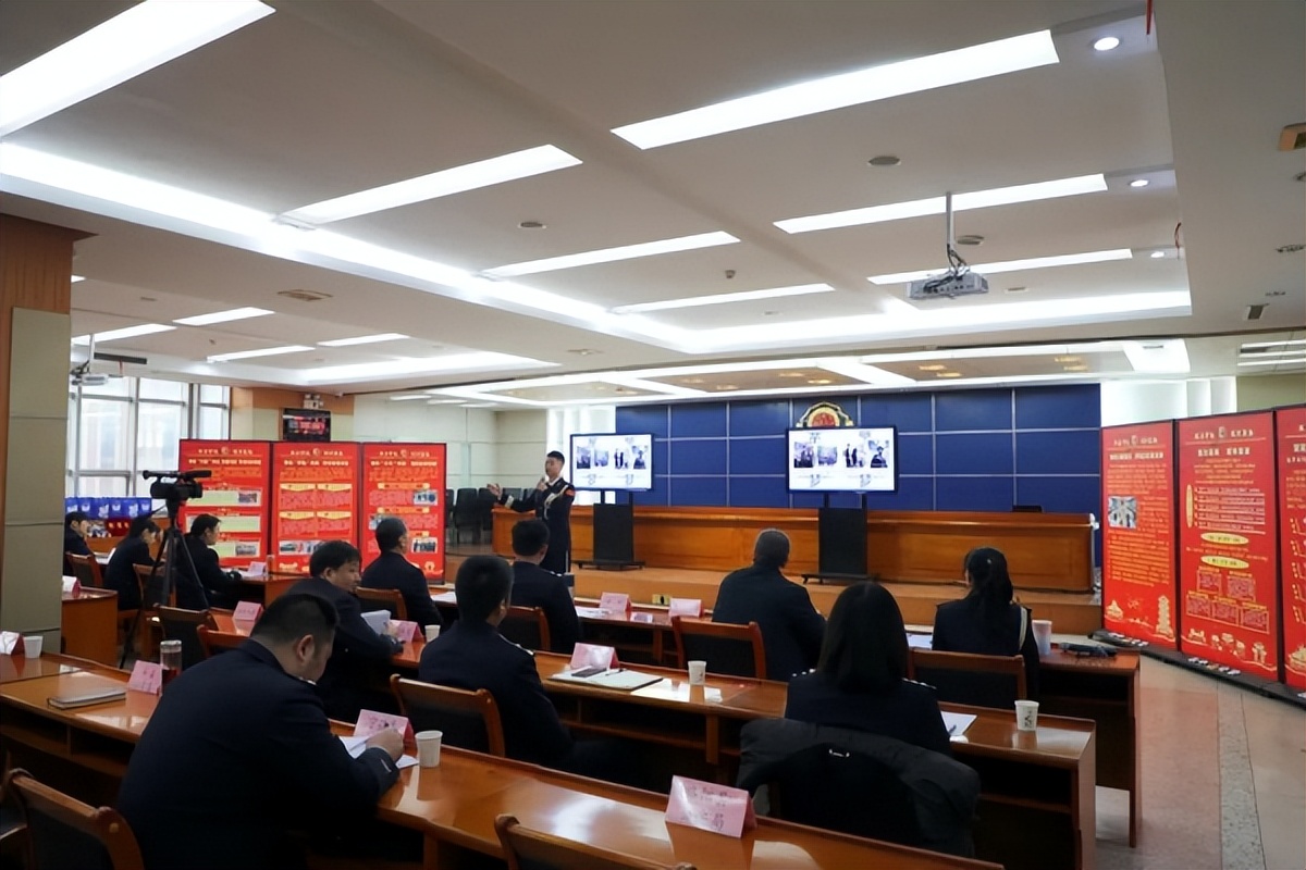 <b>“声”入人心 催人奋进 汉中公安演讲比赛“警”彩纷呈</b>