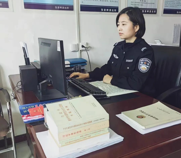 <b>110警察节特辑|以笔为“枪”——靖边公安宣传人的情怀</b>