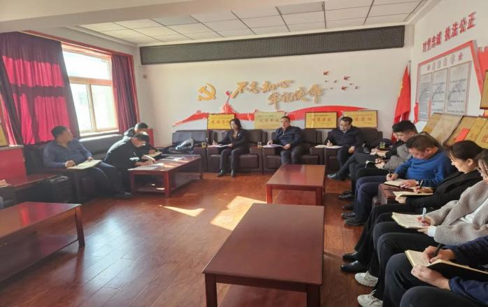 <b>延安市生态环境局党组书记、局长张延存一行在宝塔分局开展调研</b>