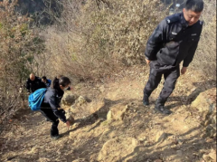 <b>大山里的警民情！周至公安把“户籍窗口”搬到群众家门口</b>