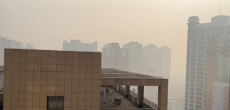 <b>西安发布重污染天气橙色预警！28日12时执行Ⅱ级应急响应</b>