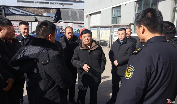 <b>王明智深入乡镇开展节前安全生产工作检查并慰问困难群众</b>