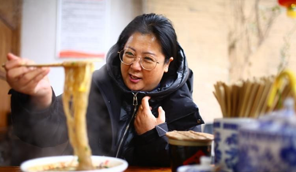 <b>我眼中的袁家村｜留住游客 用味道打响致富的“第一枪”  </b>
