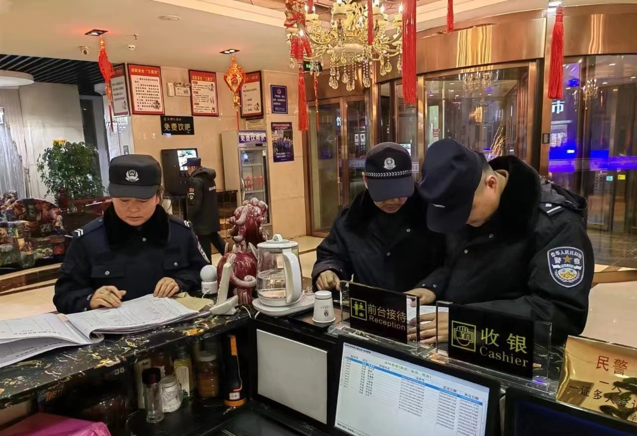<b>春节我在岗 | 让“年味”更安全 靖边公安守护“不打烊”</b>