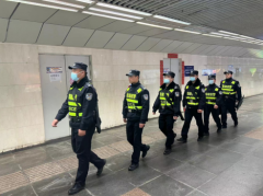 <b> “警”色依旧，莲湖公安春节暖心守护不打烊</b>