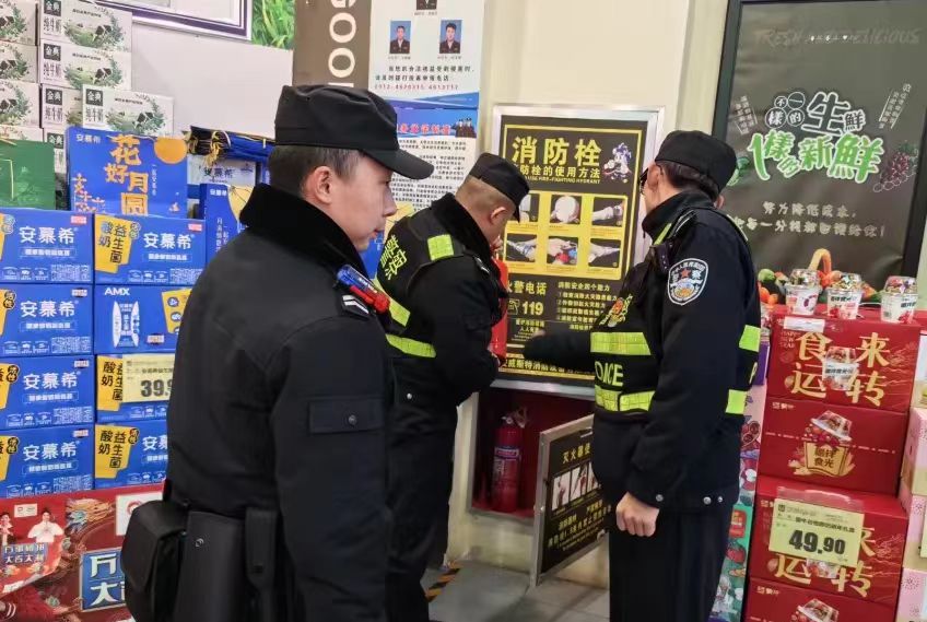 <b>靖边公安聚焦“四重点、五打击、六提升” 助力推进“冬春行动”纵深开展</b>