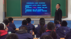 法治教育进课堂 普法教育助成长 西安市碑林区景龙池小学开展法治教育第一