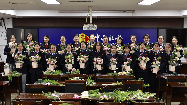 <b>巾帼建功 税月芳华——府谷税务开展庆祝“三八”国际劳动妇女节系列活动</b>