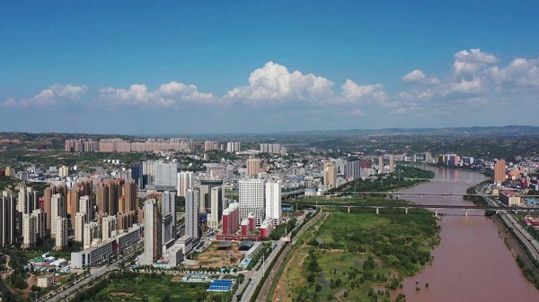 <b>榆林市府谷县：“四个转变”护安澜 “锁沙扩绿”惠民生  </b>