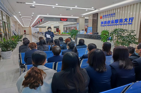 <b>凤县政务服务中心荣获“宝鸡市‘五一’巾帼标兵岗”称号</b>