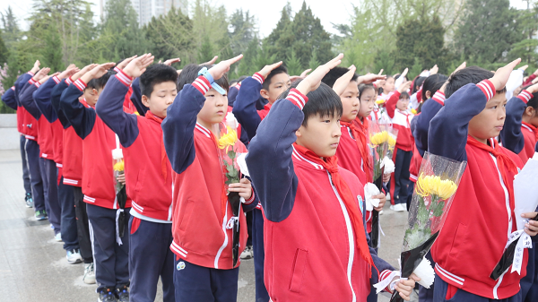 <b>雁塔区吉祥路小学“名校+”共同体开展清明祭先烈主题活动  </b>