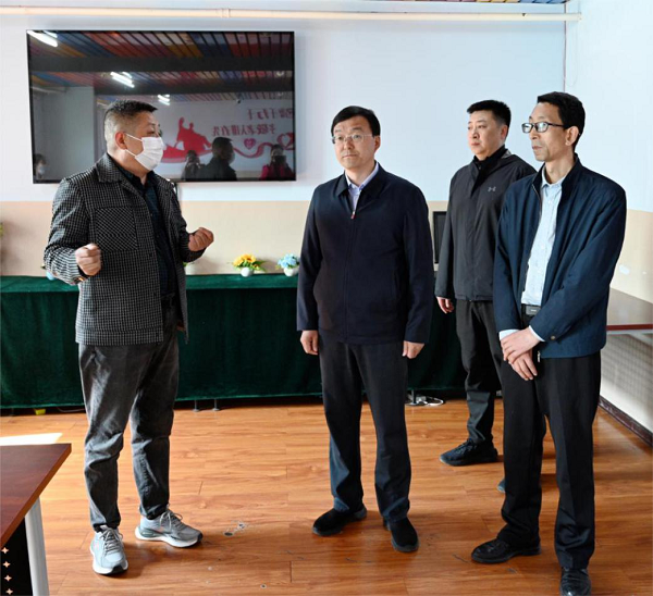 <b>宝鸡市委副书记、渭滨区委书记段小龙在渭滨区调研养老服务工作</b>