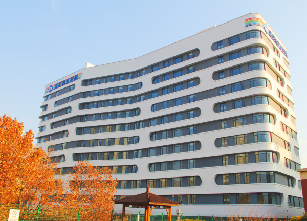 <b>咸阳彩虹医院新住院部大楼即将投入使用</b>