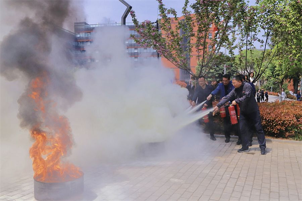 <b>西安翻译学院举行第四届校园流动体验式应急演练活动  </b>