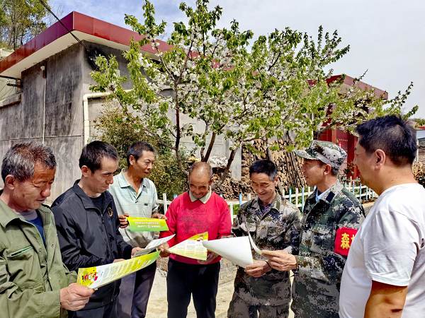<b>林业员王亚军：常年奔波深山里 只为守护这片绿</b>