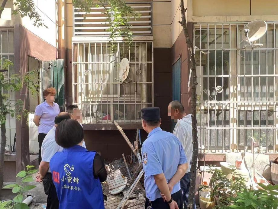 <b>从“互掐”到“握手” 浐灞警律联动 巧妙化解矛盾纠纷</b>