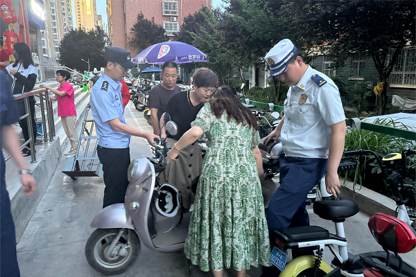 <b>全链条整治！铜川市集中开展电动自行车安全隐患夜查行动</b>