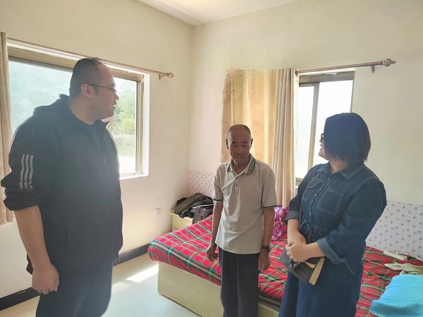 <b>宜君县救助家庭核对服务中心：困难群众记心上 社会救助在行动</b>