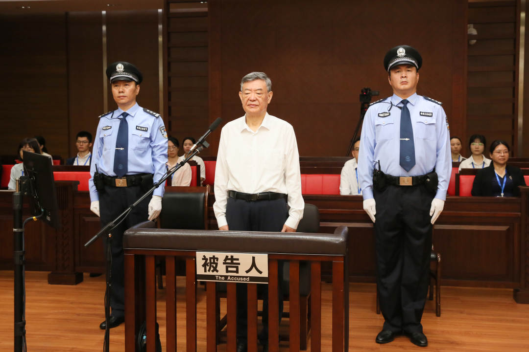 <b>被控受贿4.32亿余元！陕西省人大常委会原副主任李金柱案一审开庭</b>
